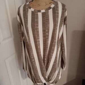 True Self Light Brown and Beige Super Soft Knot Front Top Size 1X